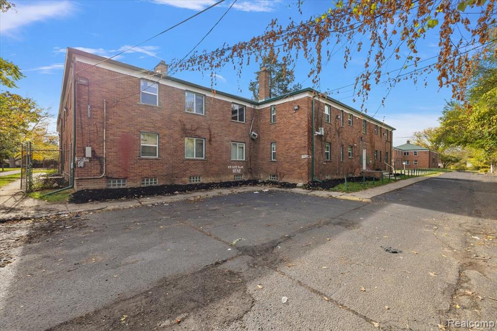 15860 Joy Road Detroit, MI 48228 - Photo 11 of 99