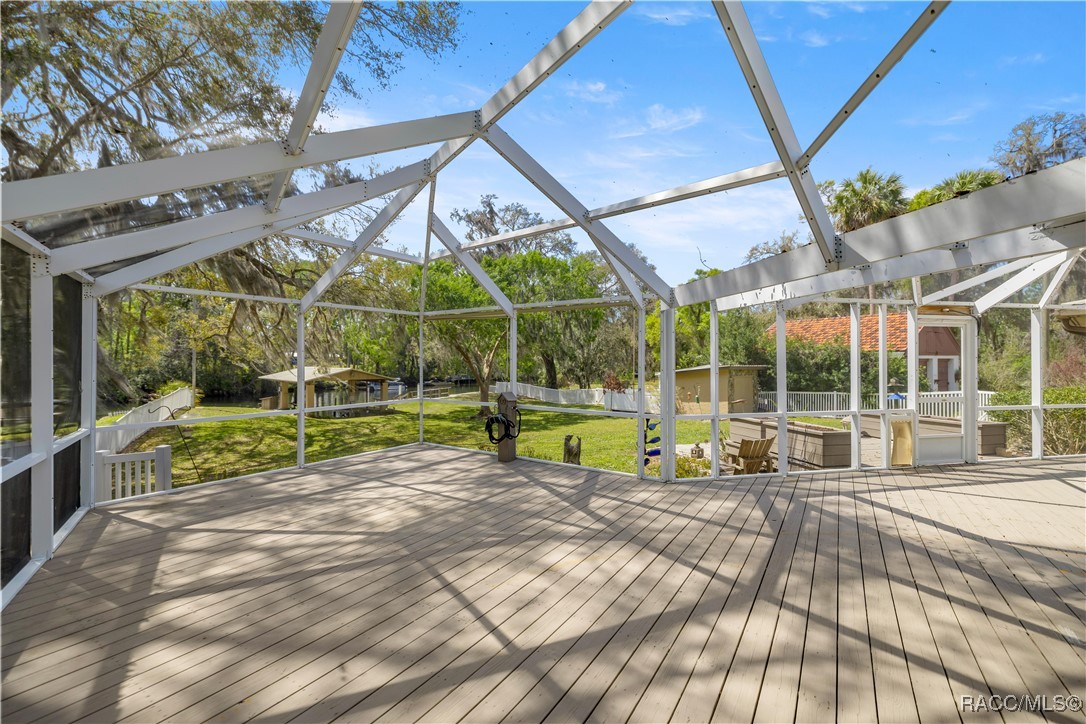4817 Riverside Drive Yankeetown, FL 34498 - Photo 8 of 64