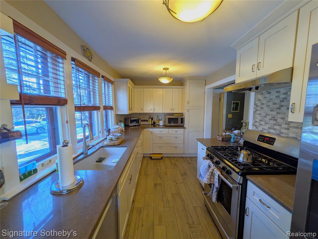 19470 Beverly Road Beverly Hills, MI 48025 - Photo 9 of 31