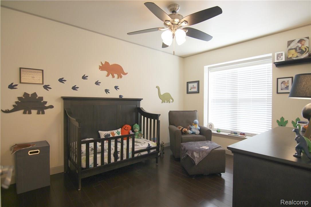 199 Stonetree Circle Rochester, MI 48309 - Photo 17 of 26 Stonetree Cir Bedroom 2.jpg