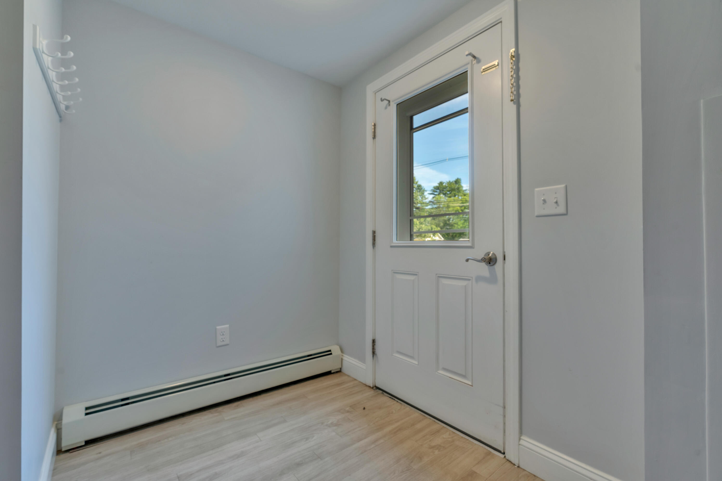 653 Main Street Springvale, ME 04083 - Photo 12 of 30 _DSC9806