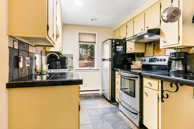 $495,000 | 18 Pleasant Drive, Grantham, NH 03753