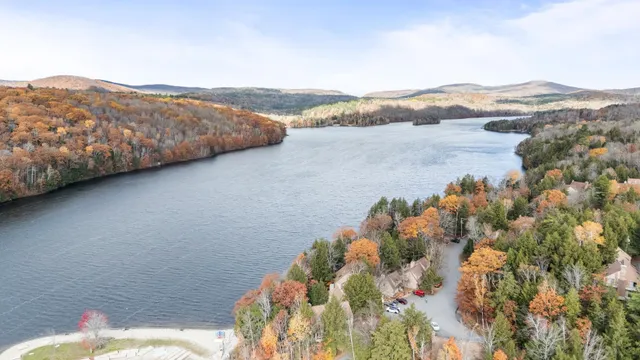 $495,000 | 18 Pleasant Drive, Grantham, NH 03753