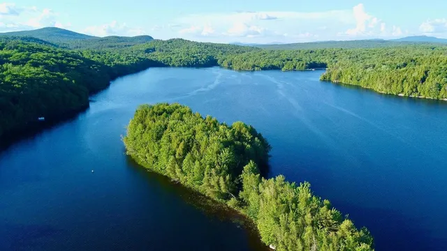 $495,000 | 18 Pleasant Drive, Grantham, NH 03753