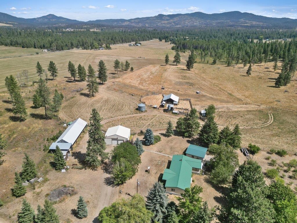 11512 East Bridges Road Elk, WA 99009 - Photo 14 of 30