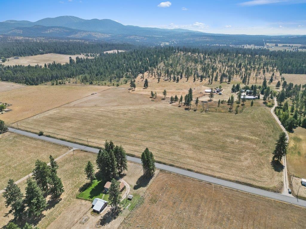 11512 East Bridges Road Elk, WA 99009 - Photo 16 of 30