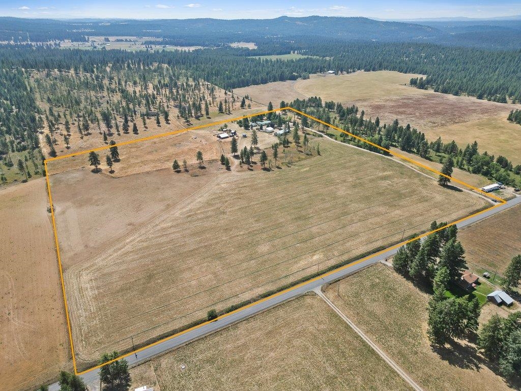 11512 East Bridges Road Elk, WA 99009 - Photo 8 of 30