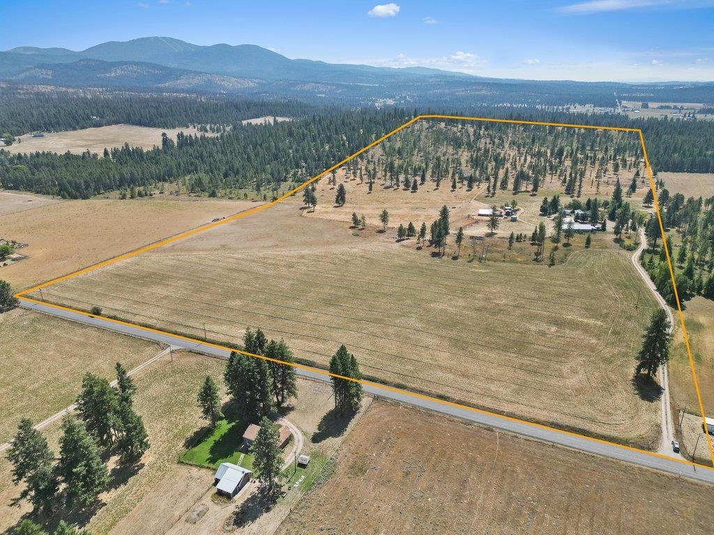 11512 East Bridges Road Elk, WA 99009 - Photo 9 of 30