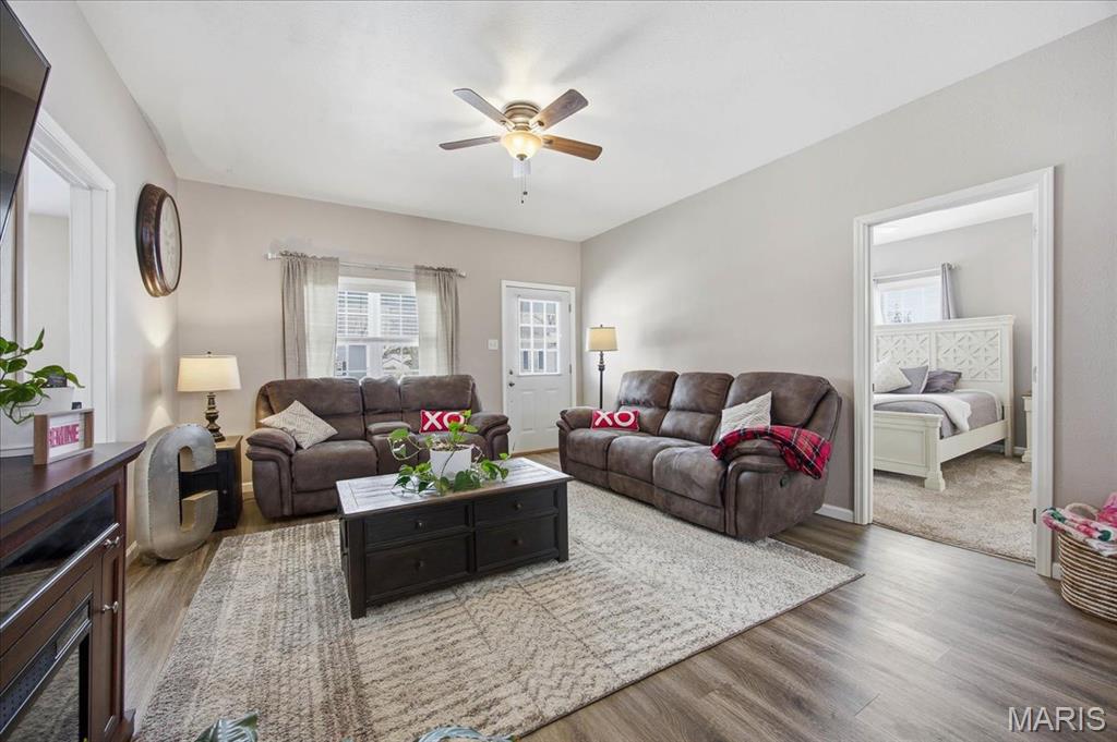 231 Franklin Street Carlyle, IL 62231 - Photo 11 of 48