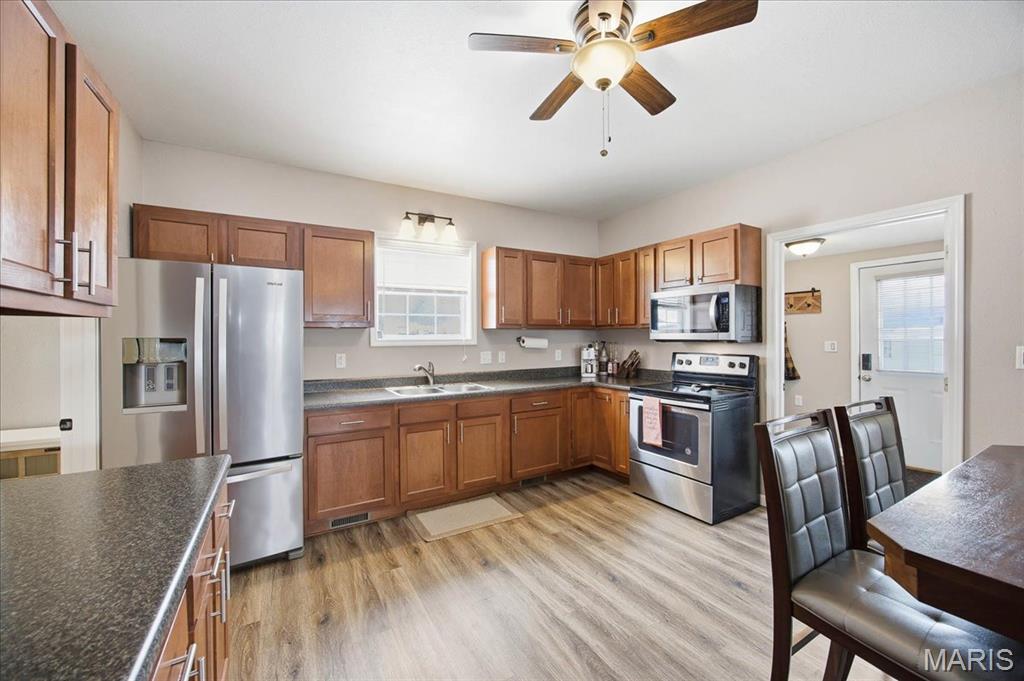 231 Franklin Street Carlyle, IL 62231 - Photo 15 of 48