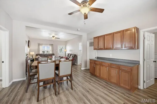 $159,900 | 231 Franklin Street, Carlyle, IL 62231