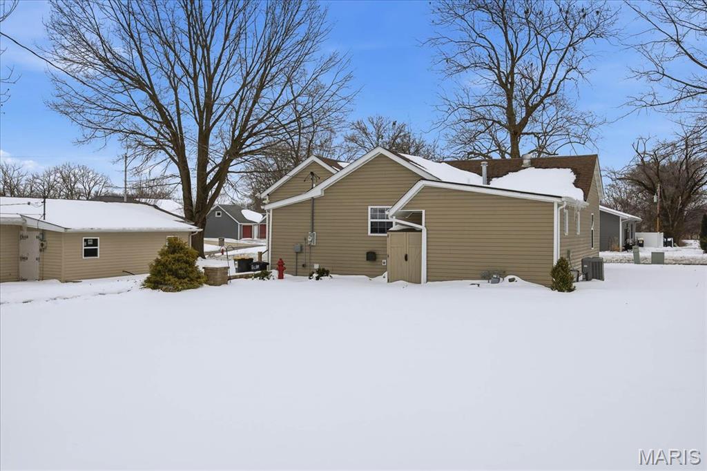 231 Franklin Street Carlyle, IL 62231 - Photo 31 of 48