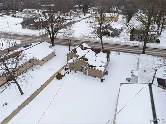 $159,900 | 231 Franklin Street, Carlyle, IL 62231