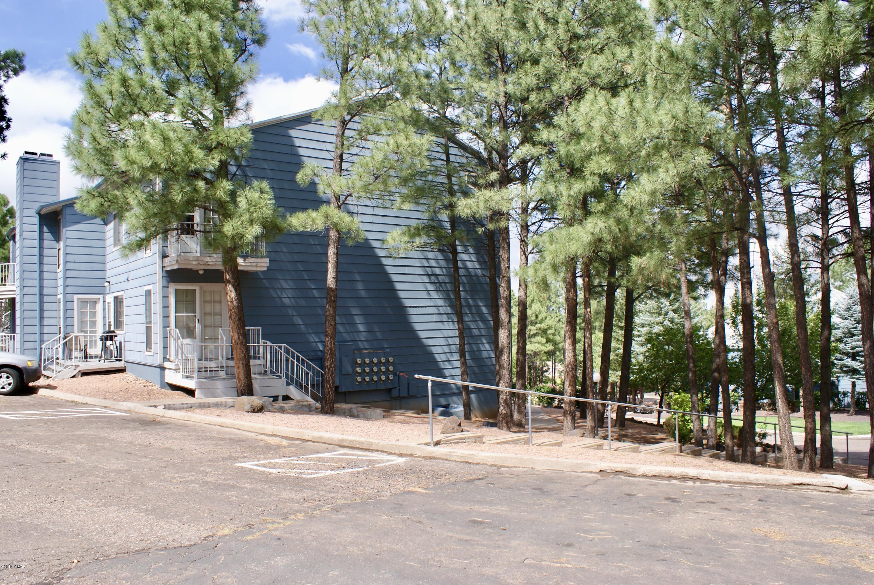 1121 South White Mountain Road Show Low, AZ 85901 - Photo 2 of 27
