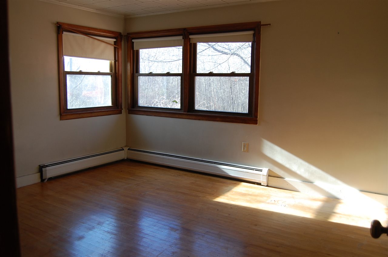 668 Upper Straw Road Hopkinton, NH 03229 - Photo 5 of 22