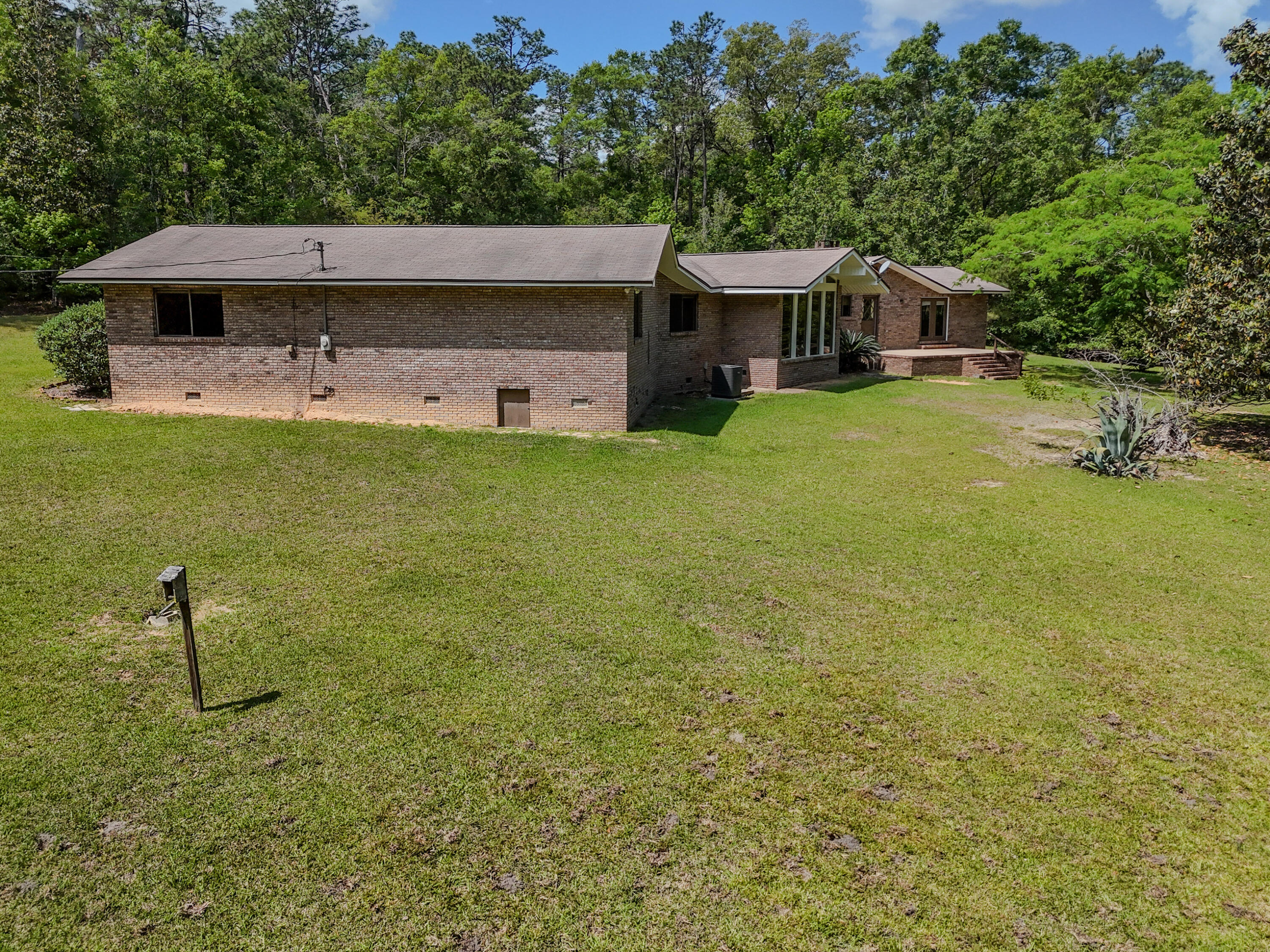1186 Pine Forest Road Chipley, FL 32428 - Photo 17 of 75 Exterior