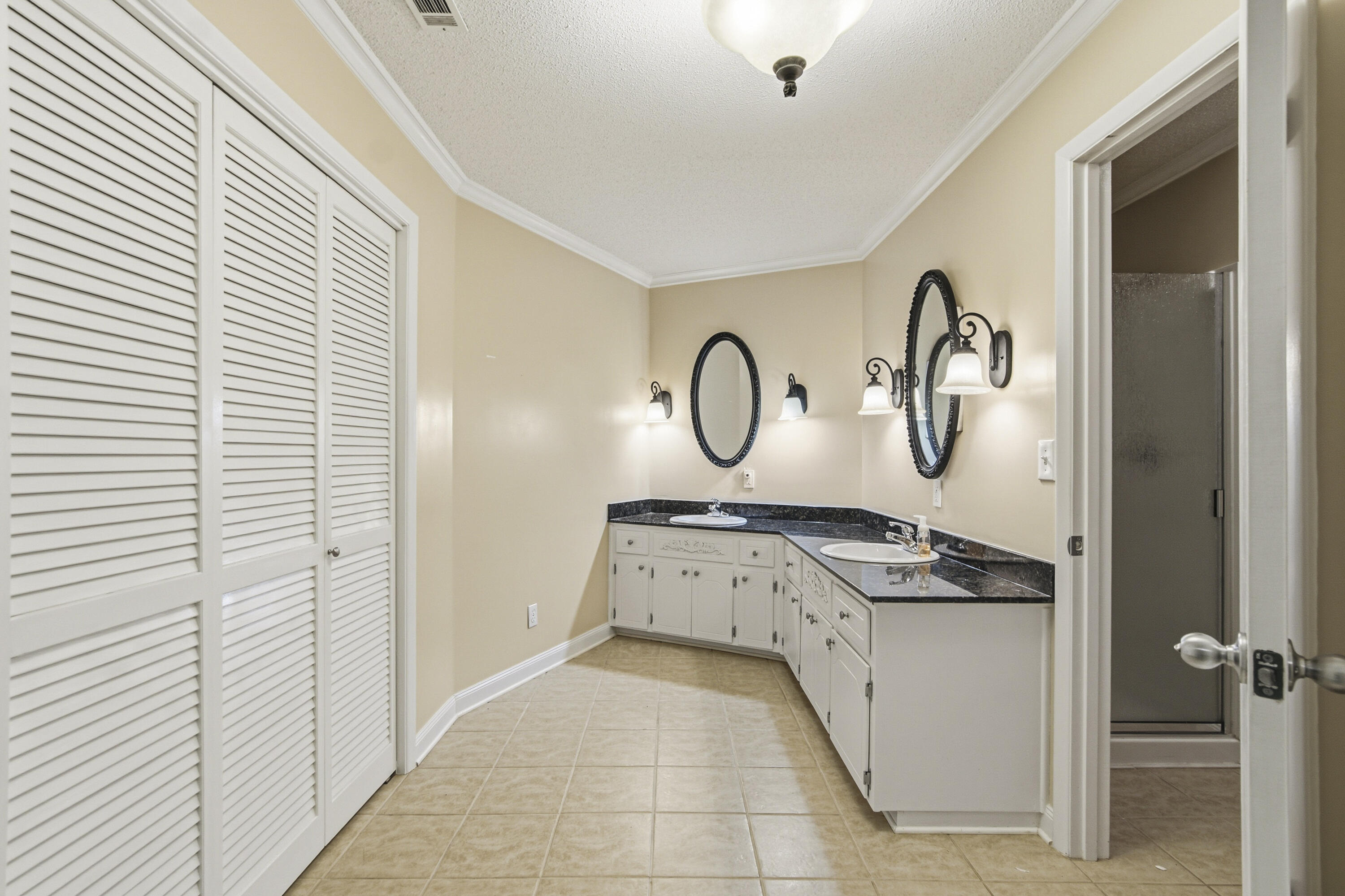1186 Pine Forest Road Chipley, FL 32428 - Photo 51 of 75 Master Bath