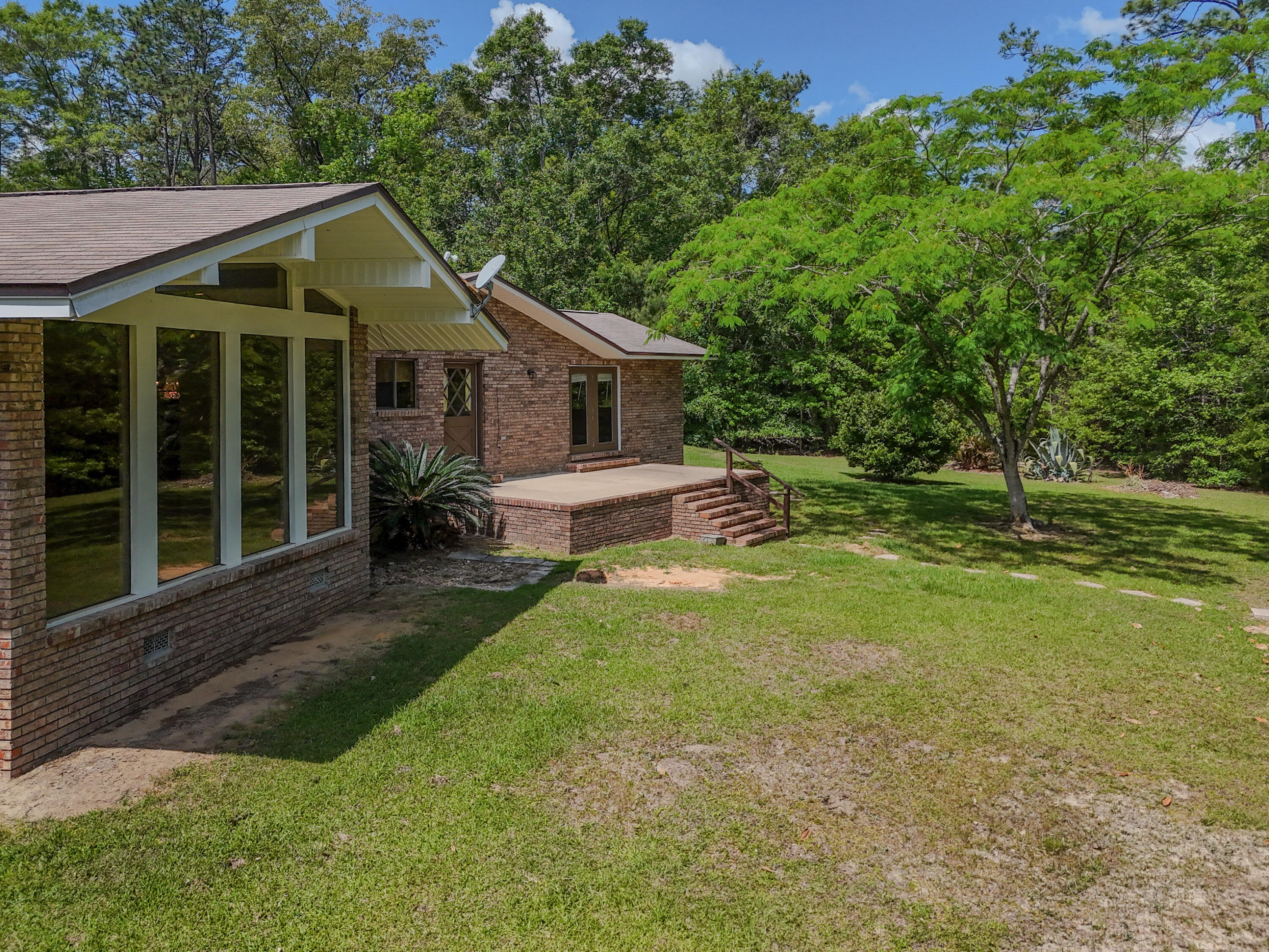 1186 Pine Forest Road Chipley, FL 32428 - Photo 7 of 75 Back of the Home