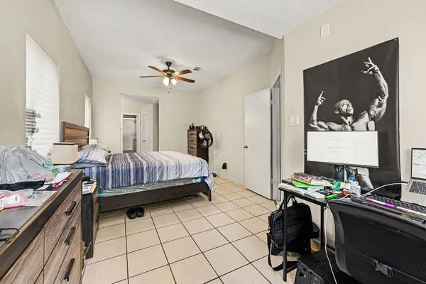 $240,000 | 18042 Garden Manor Drive, Houston, TX 77084