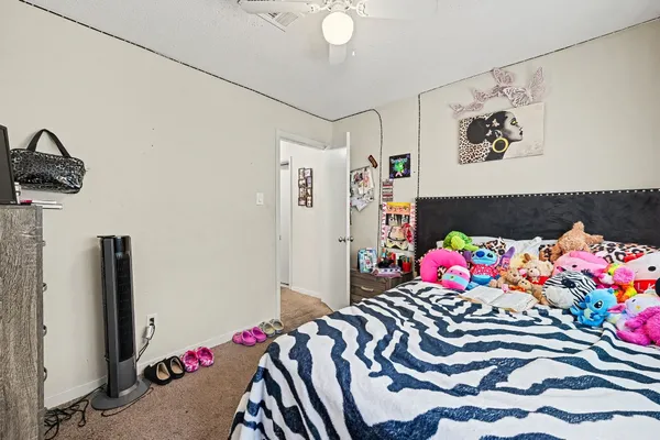 $240,000 | 18042 Garden Manor Drive, Houston, TX 77084