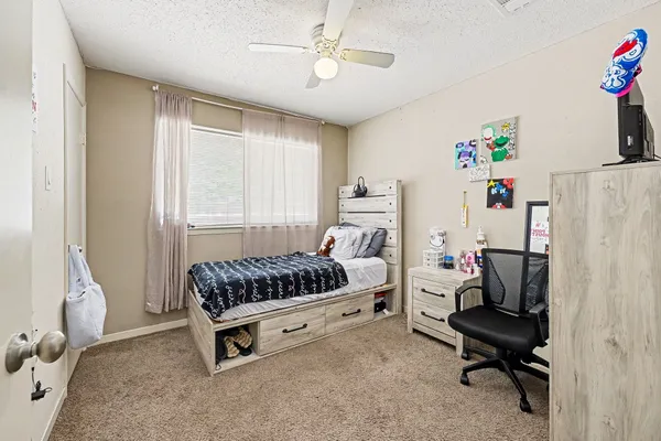 $240,000 | 18042 Garden Manor Drive, Houston, TX 77084
