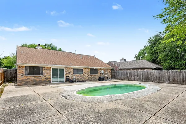 $240,000 | 18042 Garden Manor Drive, Houston, TX 77084