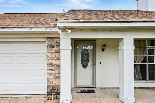 $240,000 | 18042 Garden Manor Drive, Houston, TX 77084