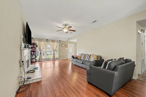 $240,000 | 18042 Garden Manor Drive, Houston, TX 77084