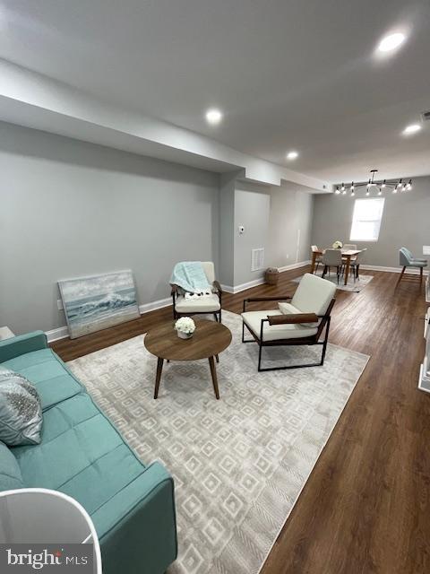 2817 Ridgewood Avenue Baltimore, MD 21215 - Photo 3 of 33 Gallery Image 3