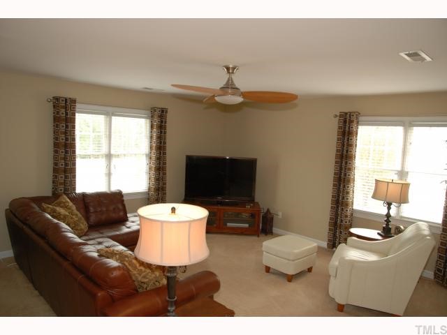 2228 Laurel Valley Way Raleigh, NC 27604 - Photo 9 of 12 Gallery Image 9