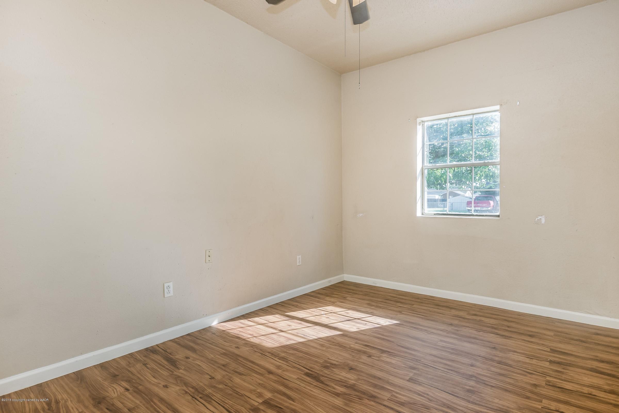 4112 South Lipscomb Street Amarillo, TX 79110 - Photo 11 of 18 011_2nd Bedroom