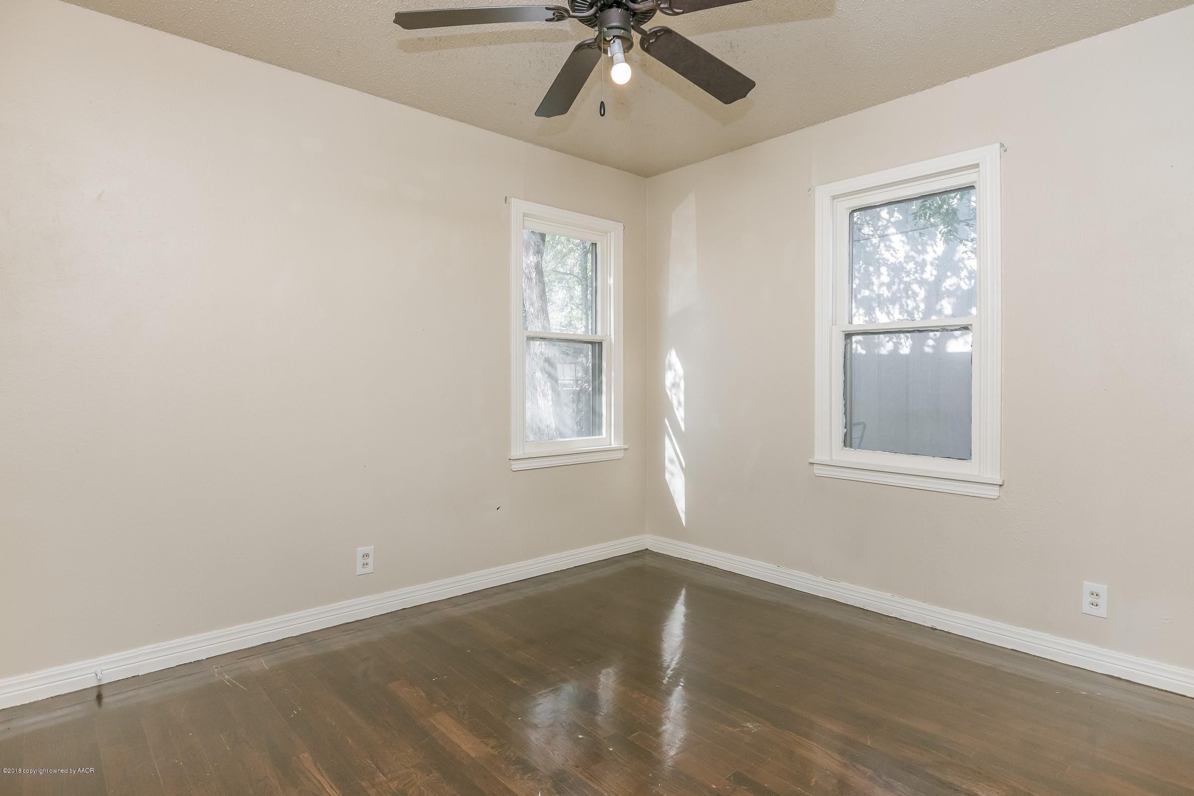 4112 South Lipscomb Street Amarillo, TX 79110 - Photo 14 of 18 014_3rd Bedroom