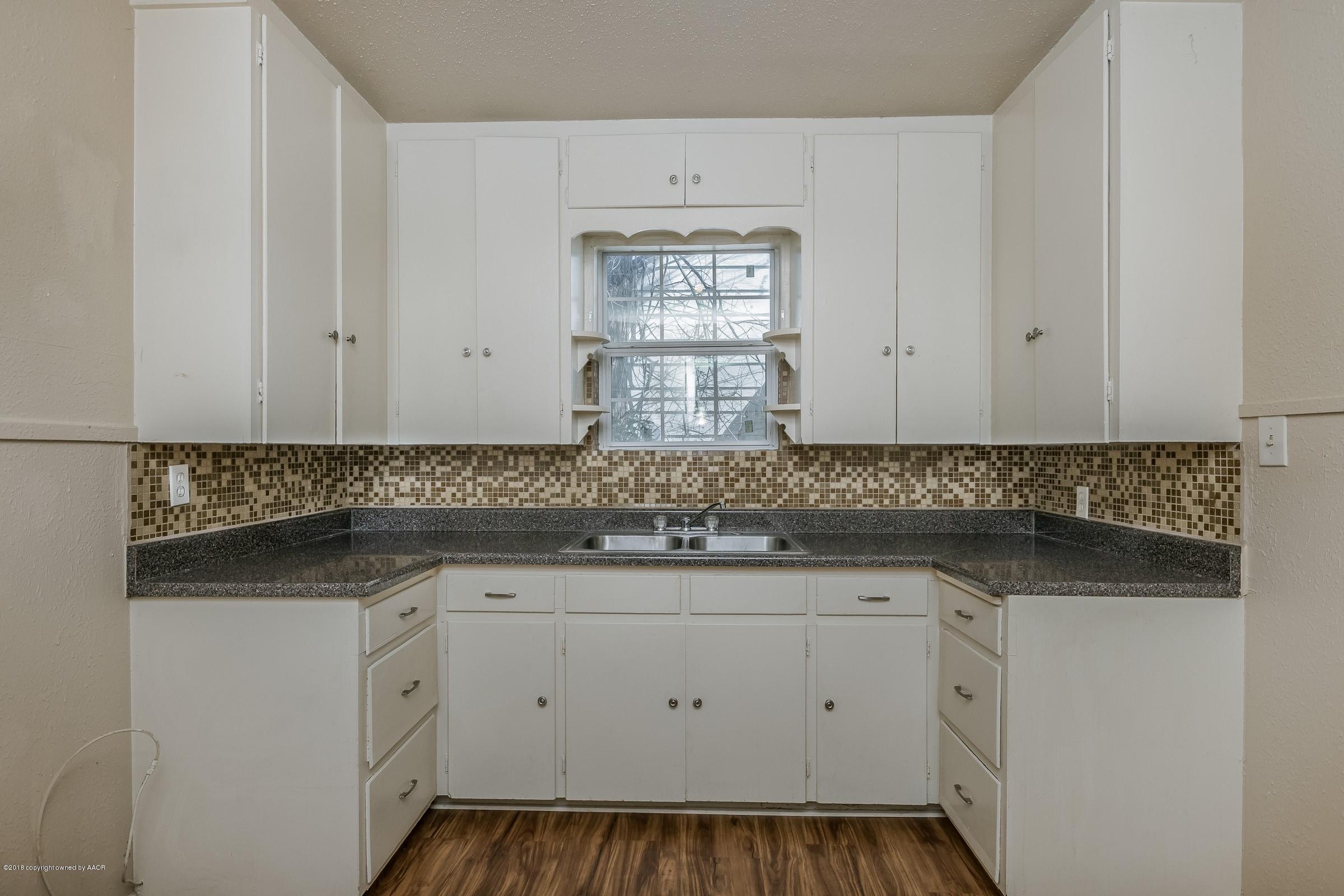 4112 South Lipscomb Street Amarillo, TX 79110 - Photo 7 of 18 007_Kitchen