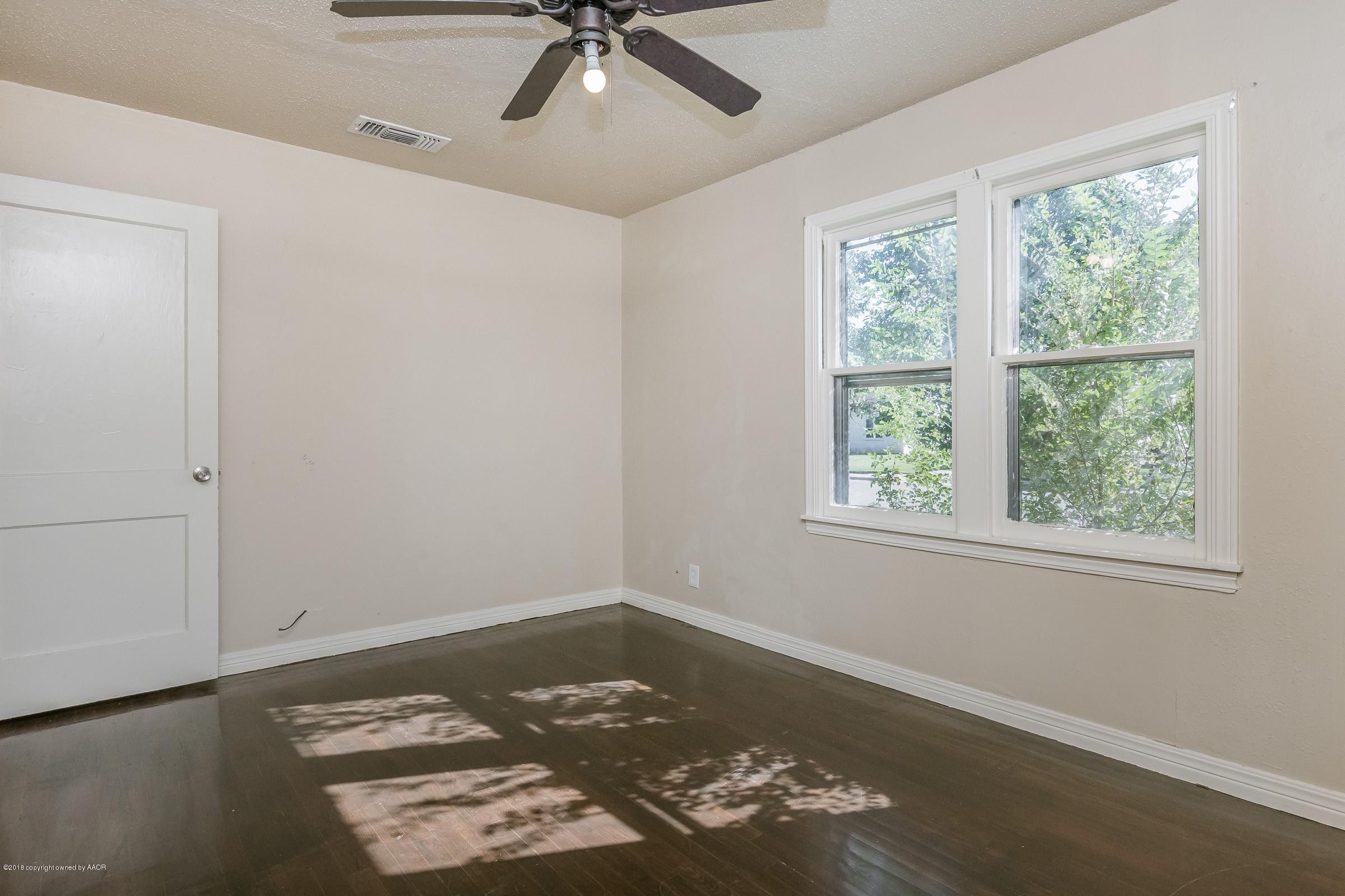 4112 South Lipscomb Street Amarillo, TX 79110 - Photo 10 of 18 010_1st Bedroom