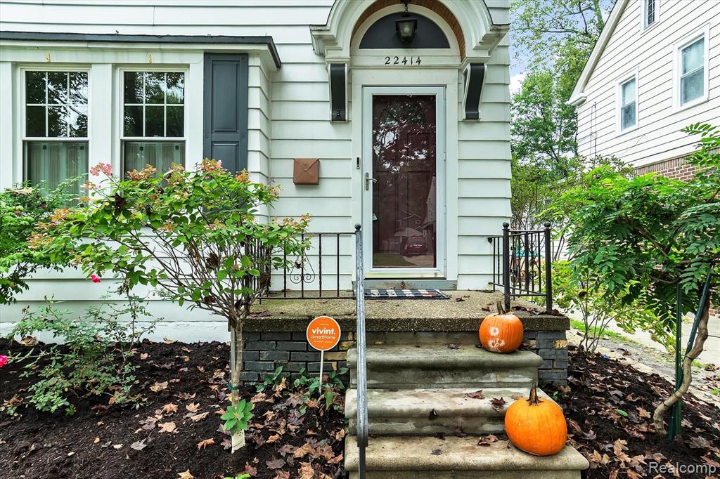 22414 Edison Street Dearborn, MI 48124 - Photo 3 of 27