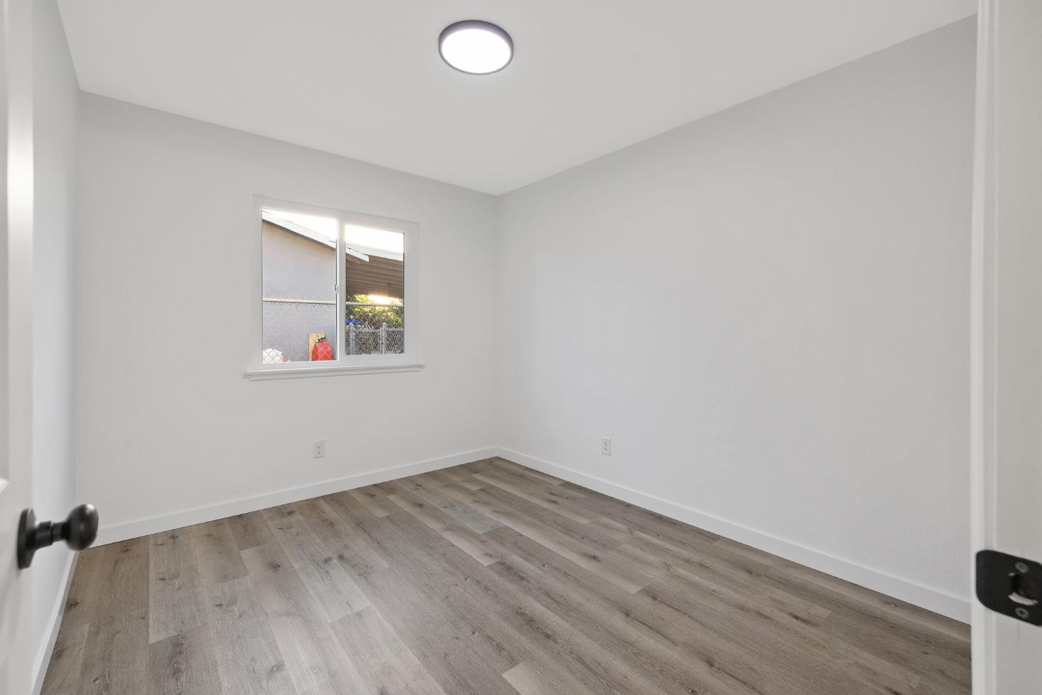 8728 East Khan Street Selma, CA 93662 - Photo 16 of 27