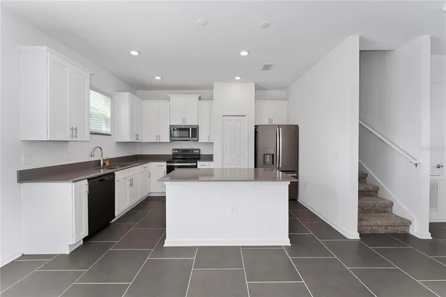 $220 | 7728 Stone Crk Trail, Kissimmee, FL 34747