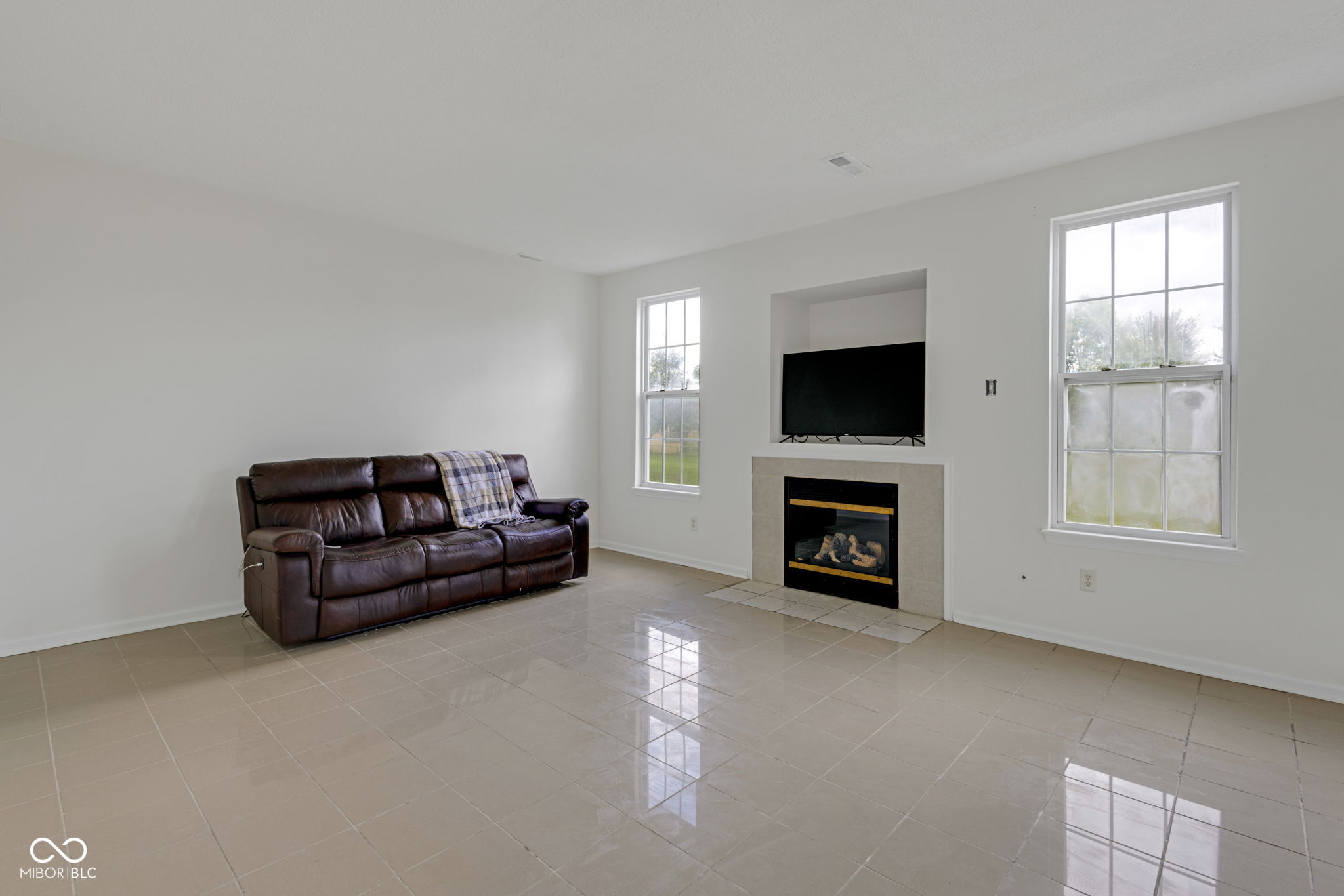 10142 Ironway Drive Indianapolis, IN 46239 - Photo 10 of 26