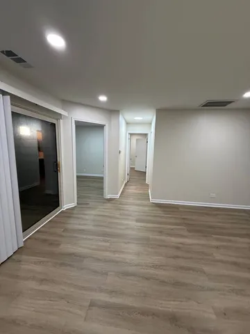 $2,450 | 209 Glengarry Drive, Unit 302, Bloomingdale, IL 60108