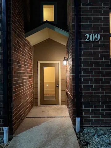 $2,450 | 209 Glengarry Drive, Unit 302, Bloomingdale, IL 60108