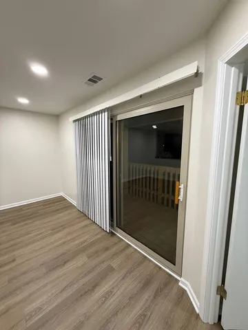 $2,450 | 209 Glengarry Drive, Unit 302, Bloomingdale, IL 60108