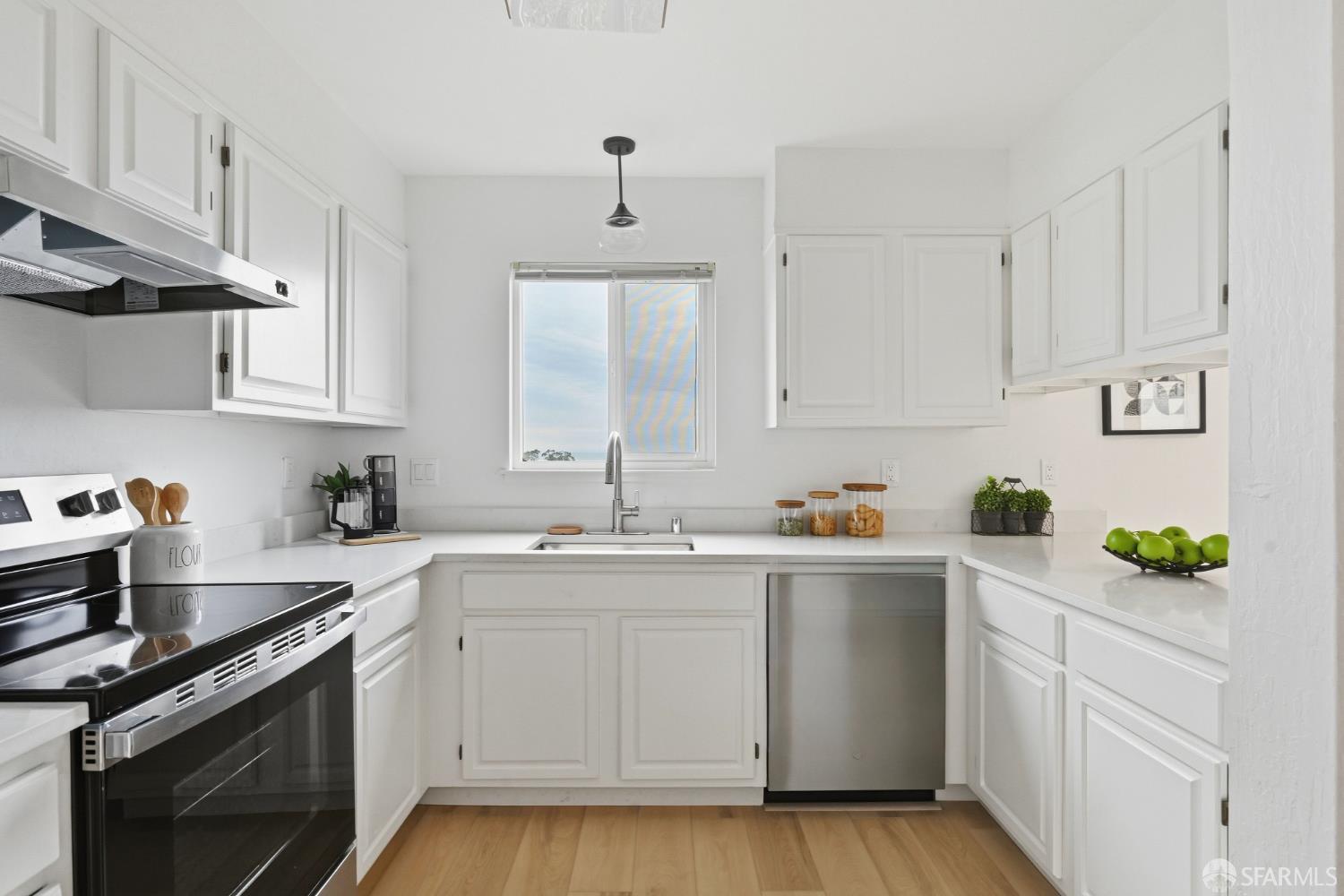 504 Monterey Road, Unit 10 Pacifica, CA 94044 - Photo 13 of 29