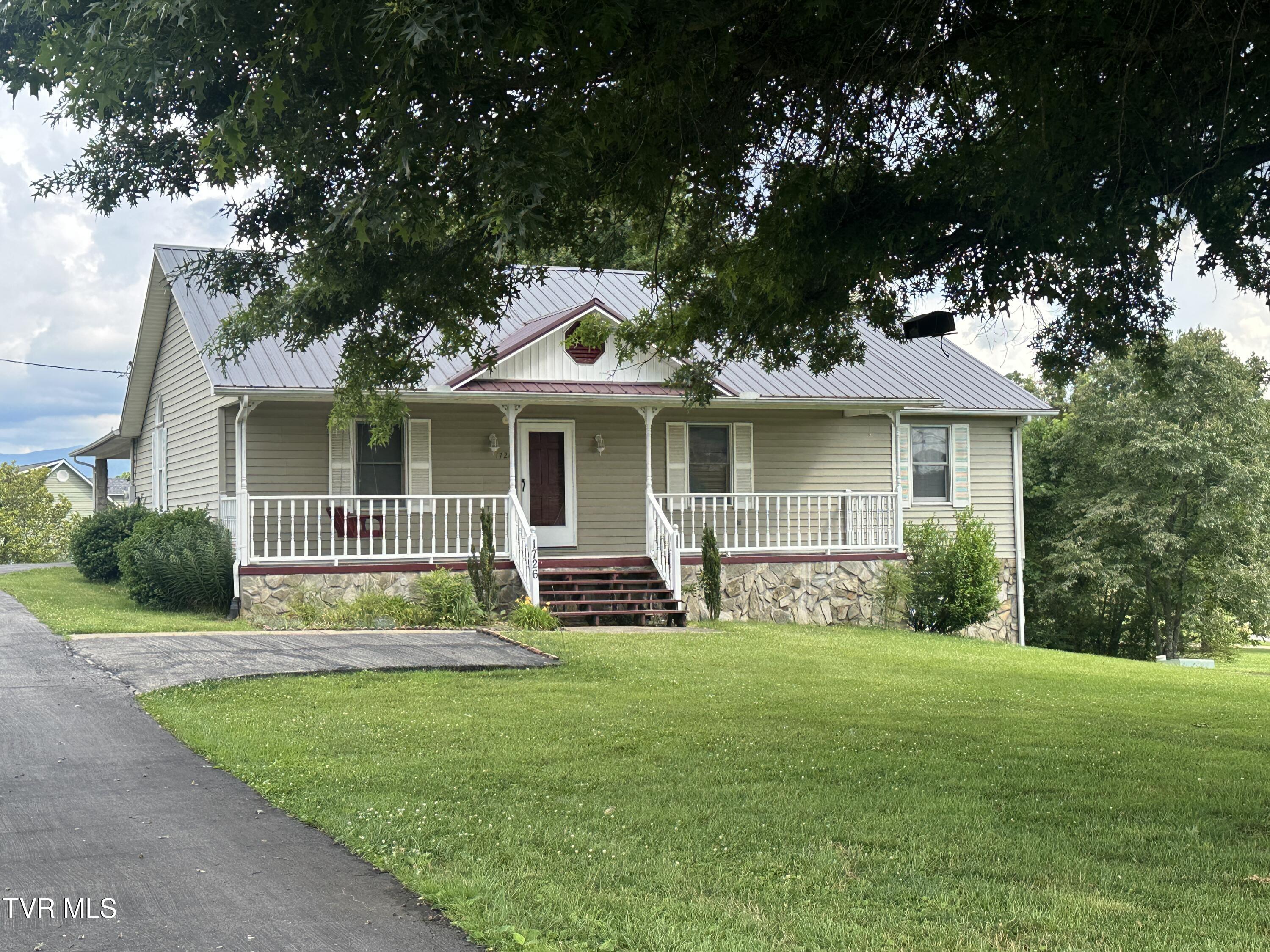 1726 Old Tusculum Road Greeneville, TN 37745 - Photo 2 of 38 IMG_4688