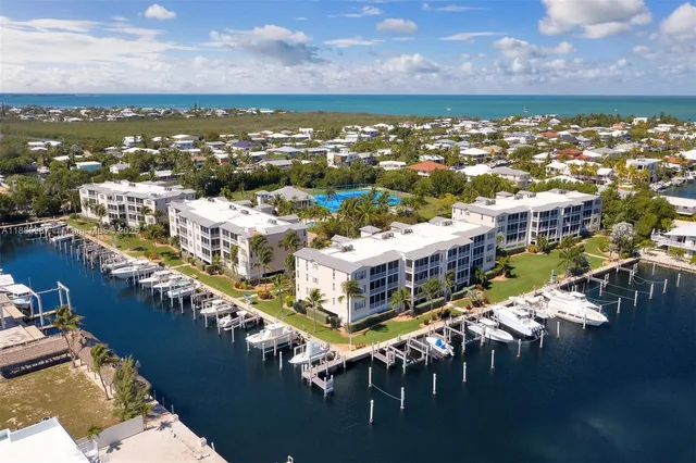 $1,075,000 | 101 Gulfview Drive, Unit 114, Islamorada, FL 33036