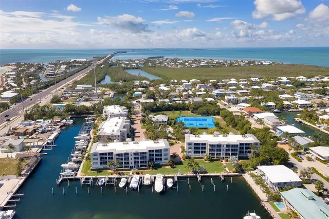 $1,075,000 | 101 Gulfview Drive, Unit 114, Islamorada, FL 33036