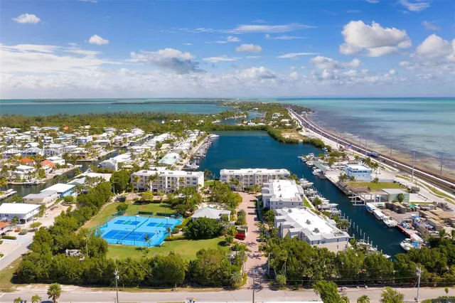 $1,075,000 | 101 Gulfview Drive, Unit 114, Islamorada, FL 33036
