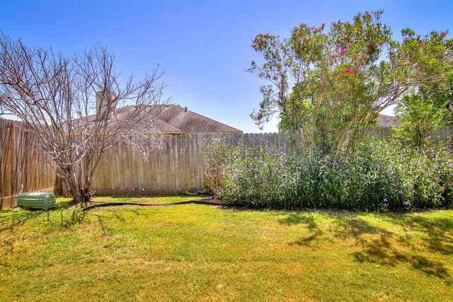 $1,800 | 3805 Julia Circle, Corpus Christi, TX 78414