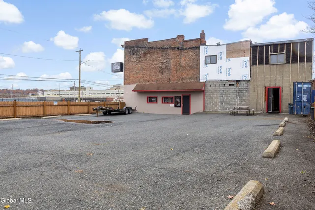 $299,000 | 1118 Broadway, Albany, NY 12204