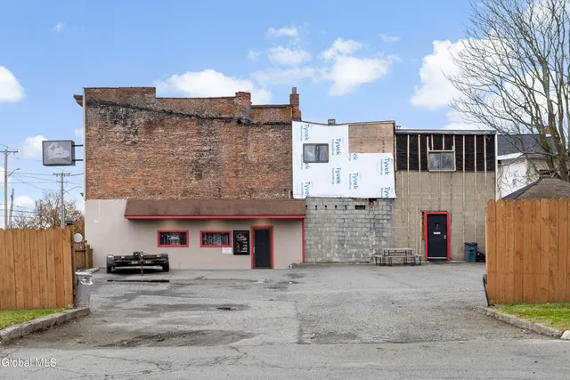 $299,000 | 1118 Broadway, Albany, NY 12204