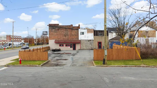 $299,000 | 1118 Broadway, Albany, NY 12204